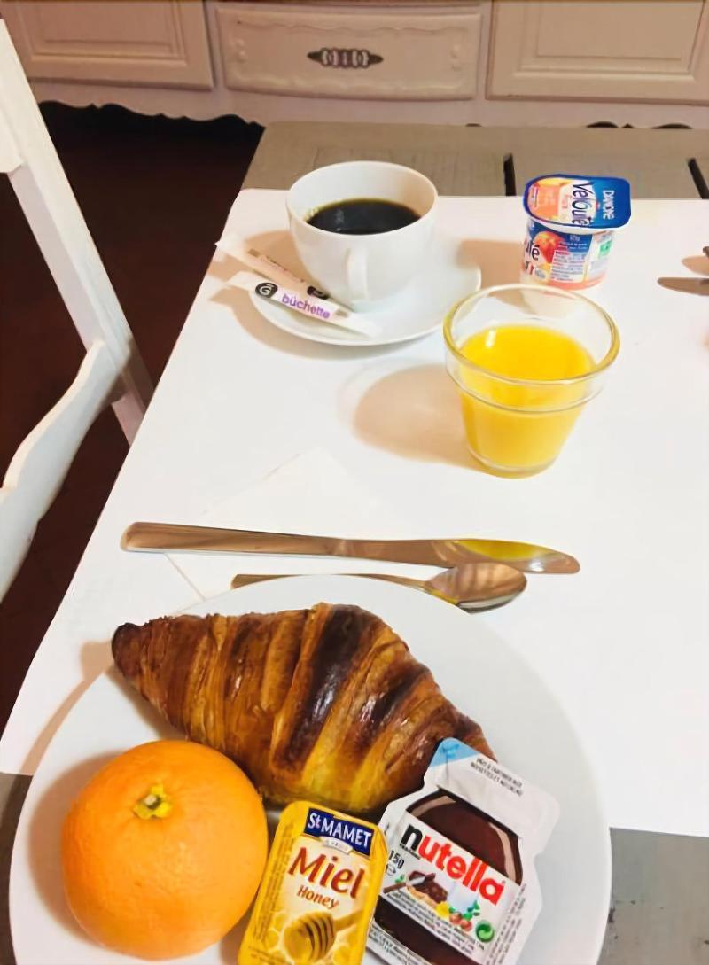호텔 모던 투르 외부 사진